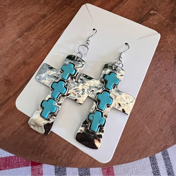2/15$ Western cross dangle earrings - Picture 2 of 3